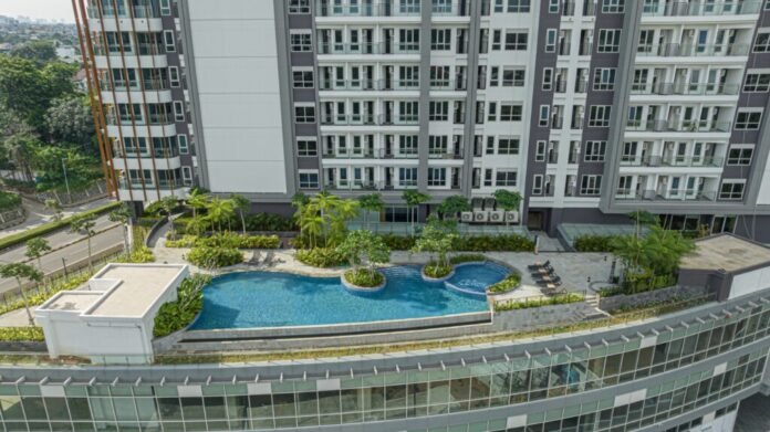 serah terima antasari place, apartemen jakarta selatan, Tampak gedung dan fasilitas kolam renang Citadines Antasari Place Jakarta.
