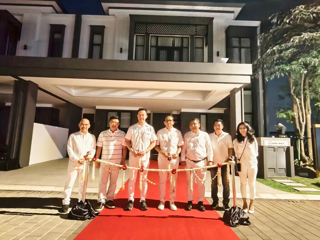 Prosesi peresmian show unit Matera Signature Gading Serpong oleh tim Paramount Land