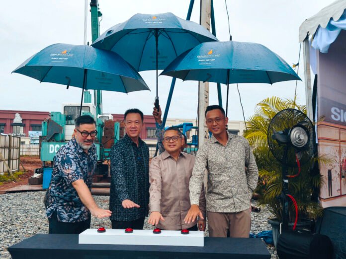 groundbreaking-hudson-square-gading-serpong-paramount-land Peletakan batu pertama Hudson Square Gading Serpong oleh jajaran direksi Paramount Land.