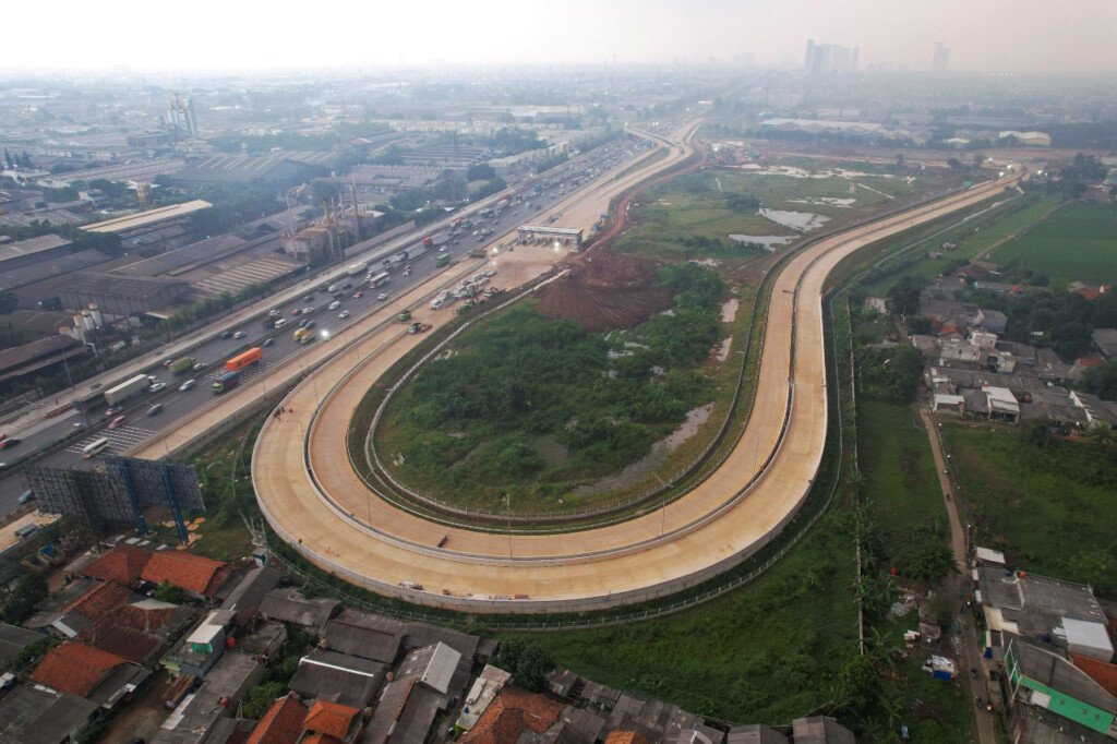 akses tol langsung paramount petals