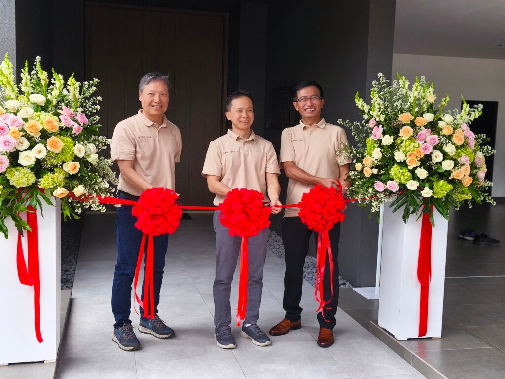 Peresmian show house Botanic Villa NavaPark BSD City oleh manajemen Sinar Mas Land dan Hongkong Land.