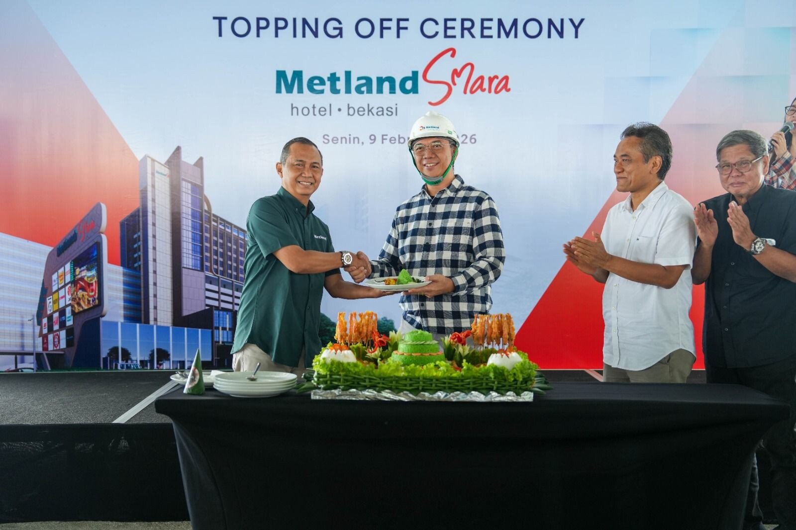 Seremoni topping off Metland Smara Hotel Bekasi