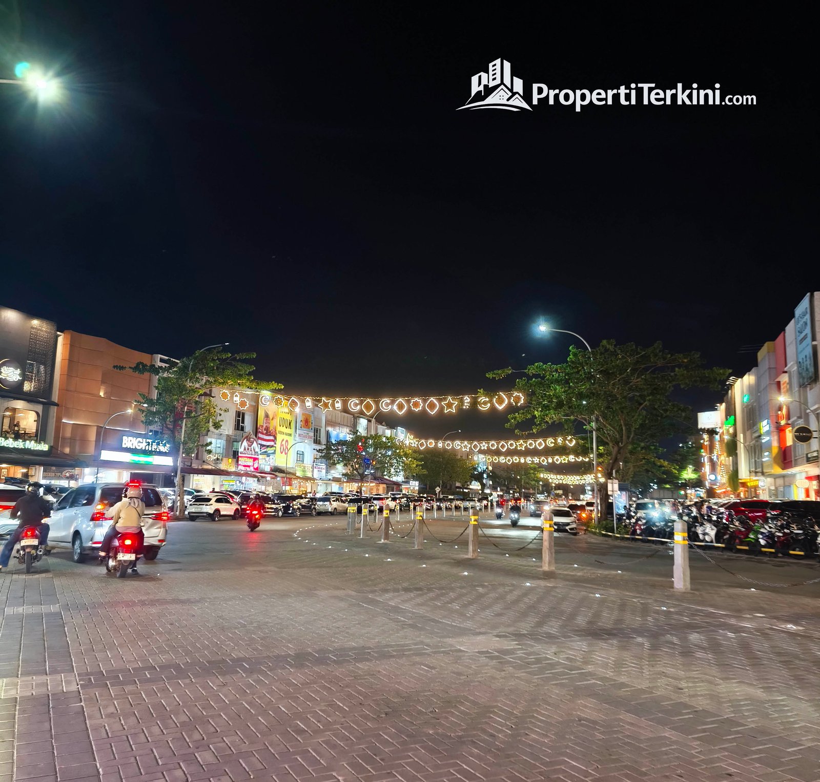 Dekorasi Ramadan Paramount Land di kawasan Pisa Grande Gading Serpong