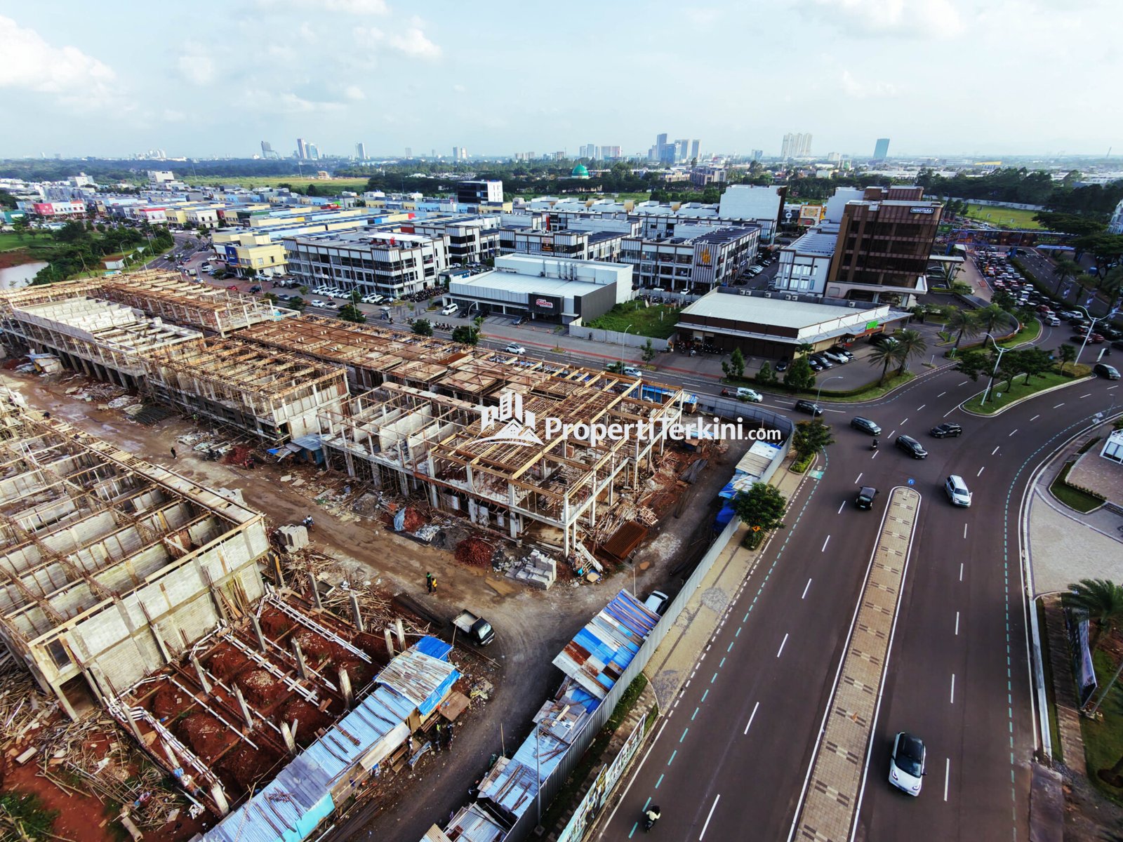 Pembangunan kawasan komersial baru di Gading Serpong yang memperkuat pertumbuhan properti dan aktivitas bisnis di kawasan tersebut.