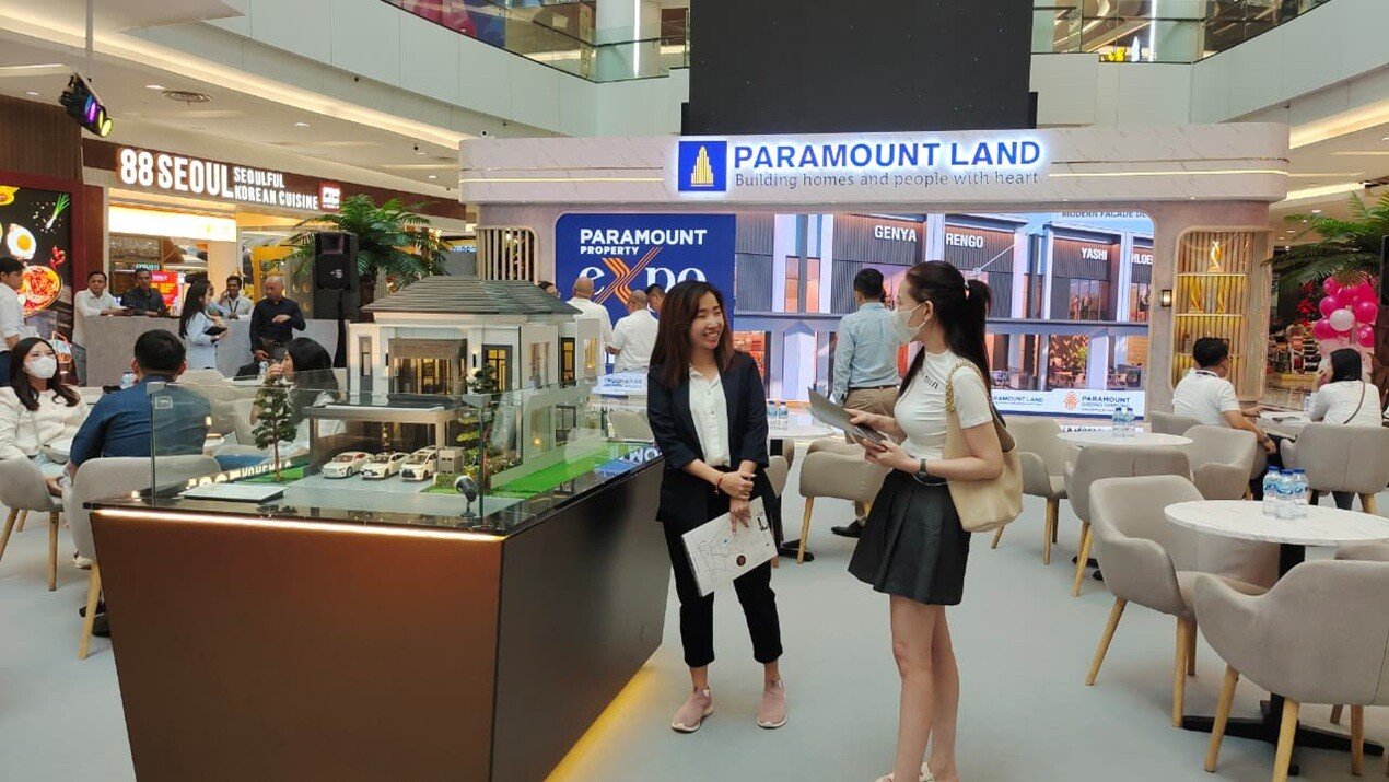 Interaksi pengunjung dan sales dalam Paramount Land Big Exhibition 2026