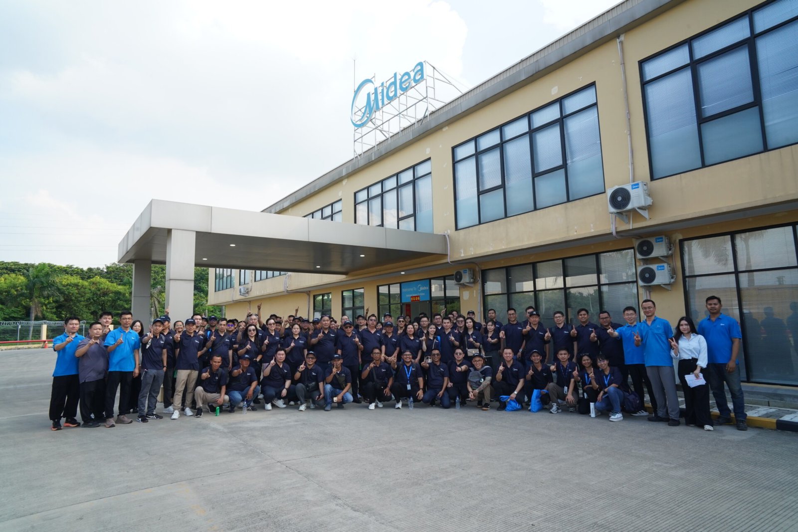 kunjungan ke pabrik kulkas terbesar di Indonesia milik Midea Electronics Indonesia di Karawang