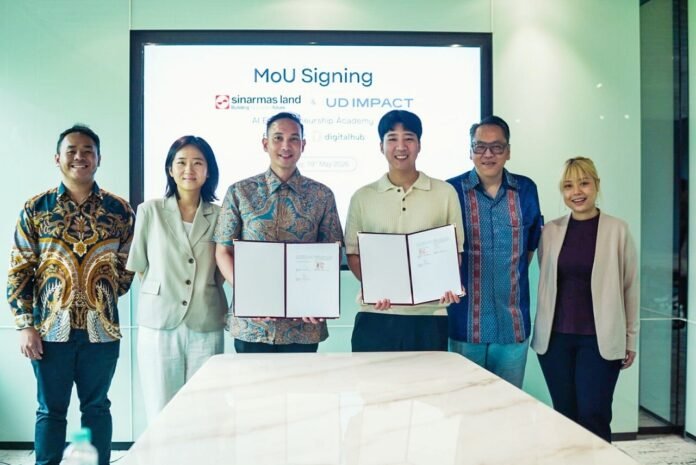 Seremoni penandatanganan MoU Sinar Mas Land dan UD IMPACT untuk peluncuran AI Entrepreneurship Academy di BSD City guna memperkuat ekosistem startup AI dan talenta digital Indonesia