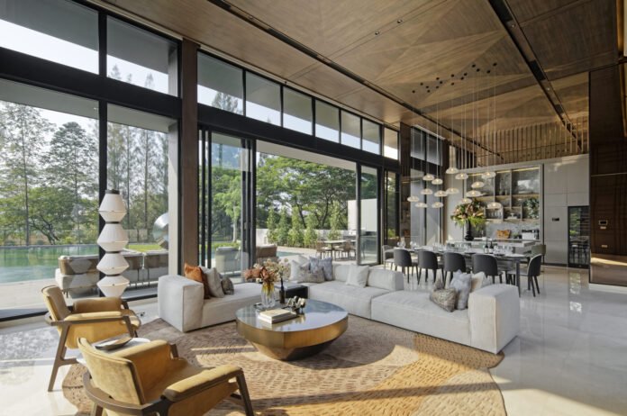 Interior rumah mewah Botanic Villa BSD City