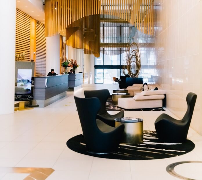 Lobby hotel butik One Global Resorts di Parramatta, Sydney Barat, bagian dari ekspansi portofolio hospitality One Global Capital senilai AUD 25 juta