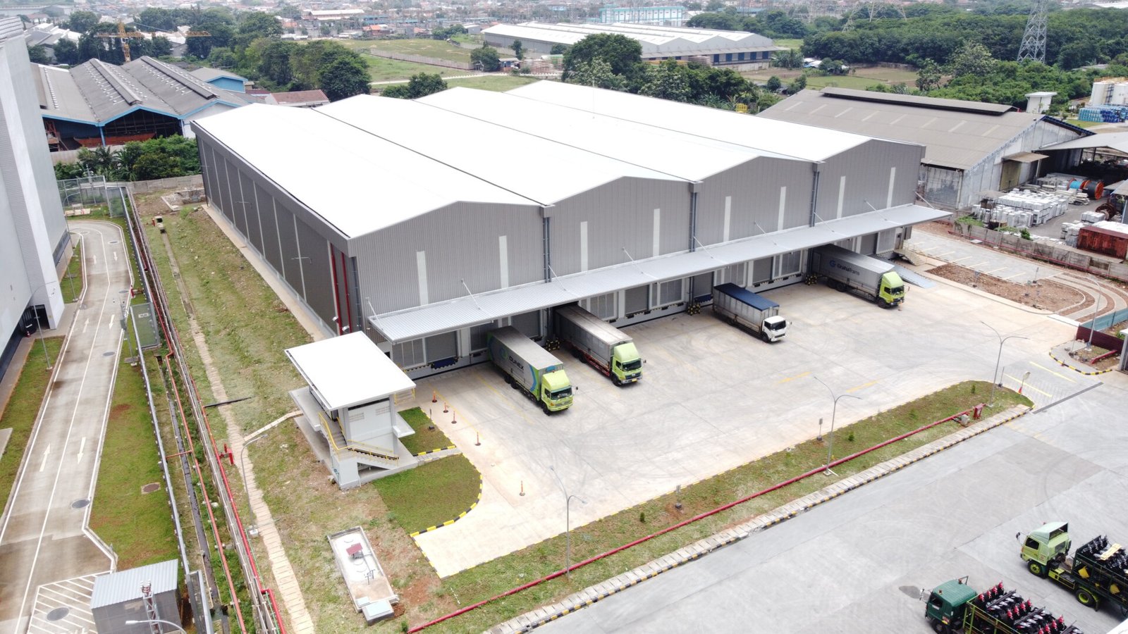 gudang modern Astra Property