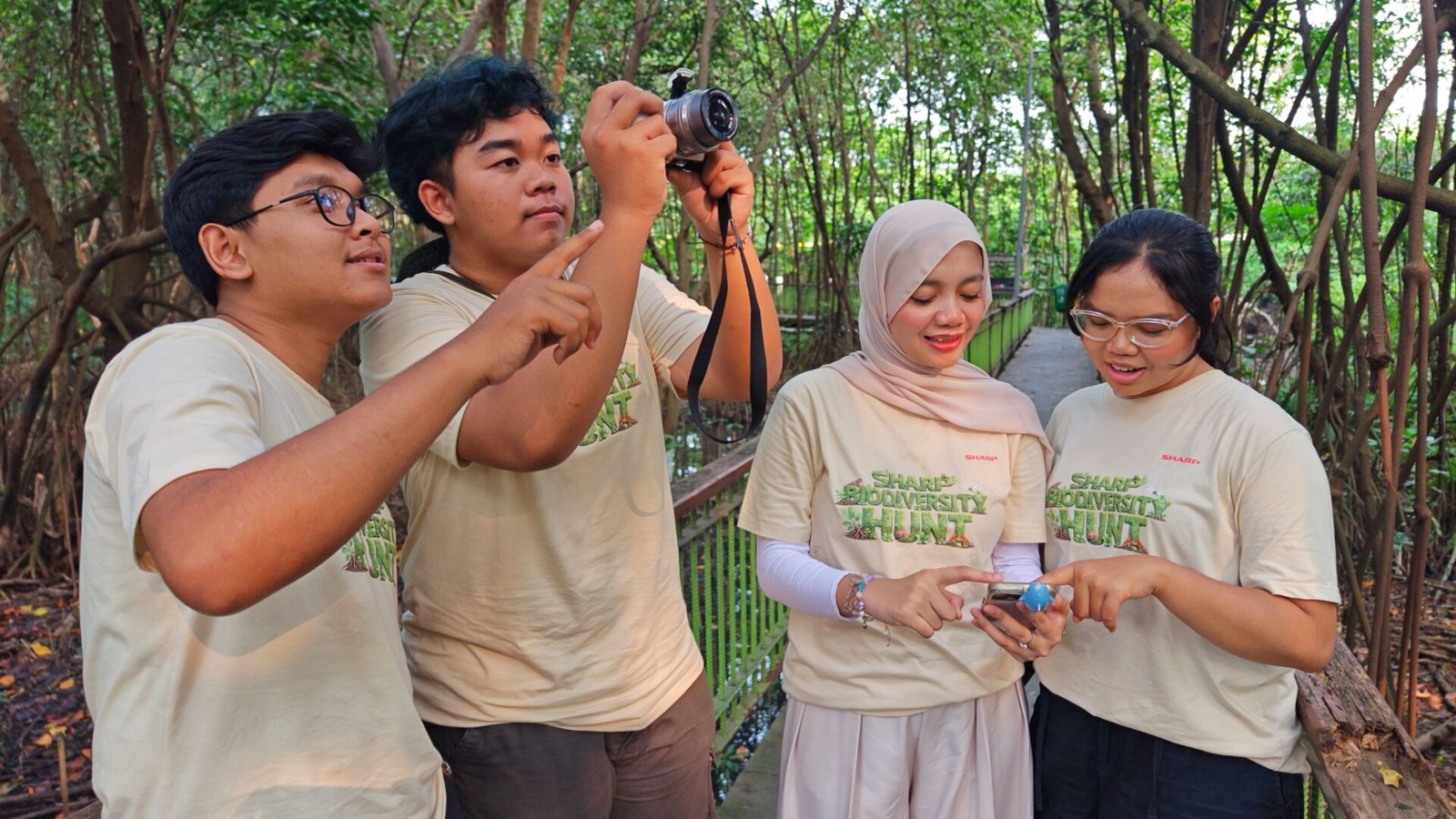 Peserta Sharp Biodiversity Hunt 2026