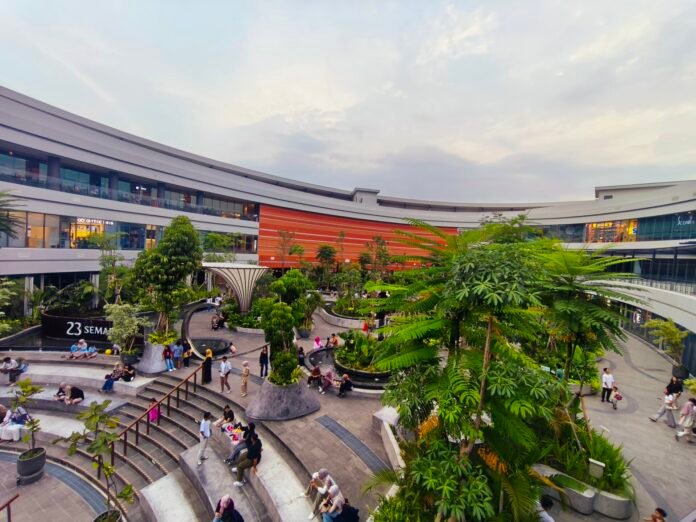 Downtown Park di 23 Semarang Shopping Center