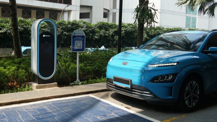 ev charger kini jadi nilai tambah properti, bluecharge bidik pasar gedung komersial BlueCharge EV Charging Station di area gedung komersial