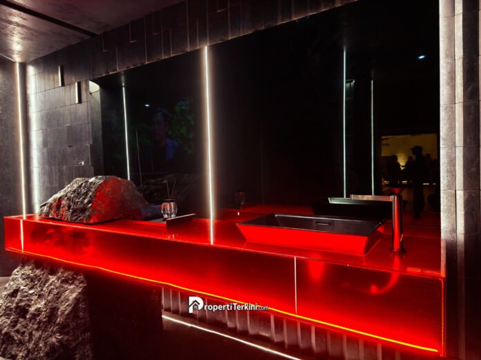 Project 6 KOHLER di IndoBuildTech 2026 menampilkan desain kamar mandi premium bernuansa artistik