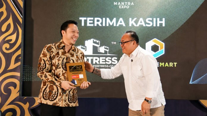 pasar pintu baja fortress
