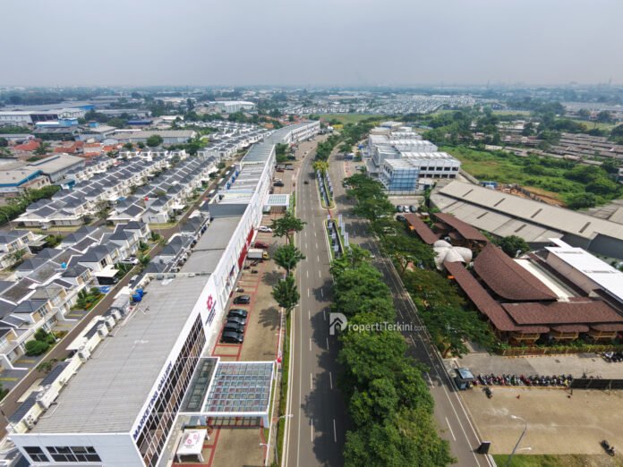 kawasan Paramount Petals yang menampilkan boulevard utama