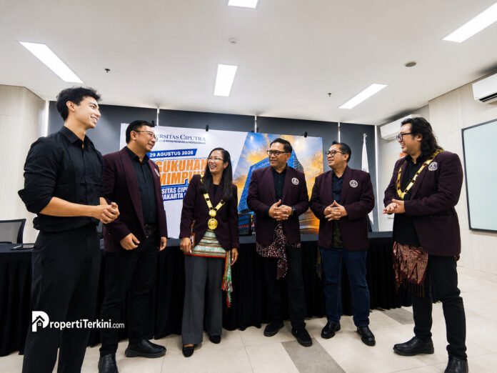 William Robert UC Jakarta