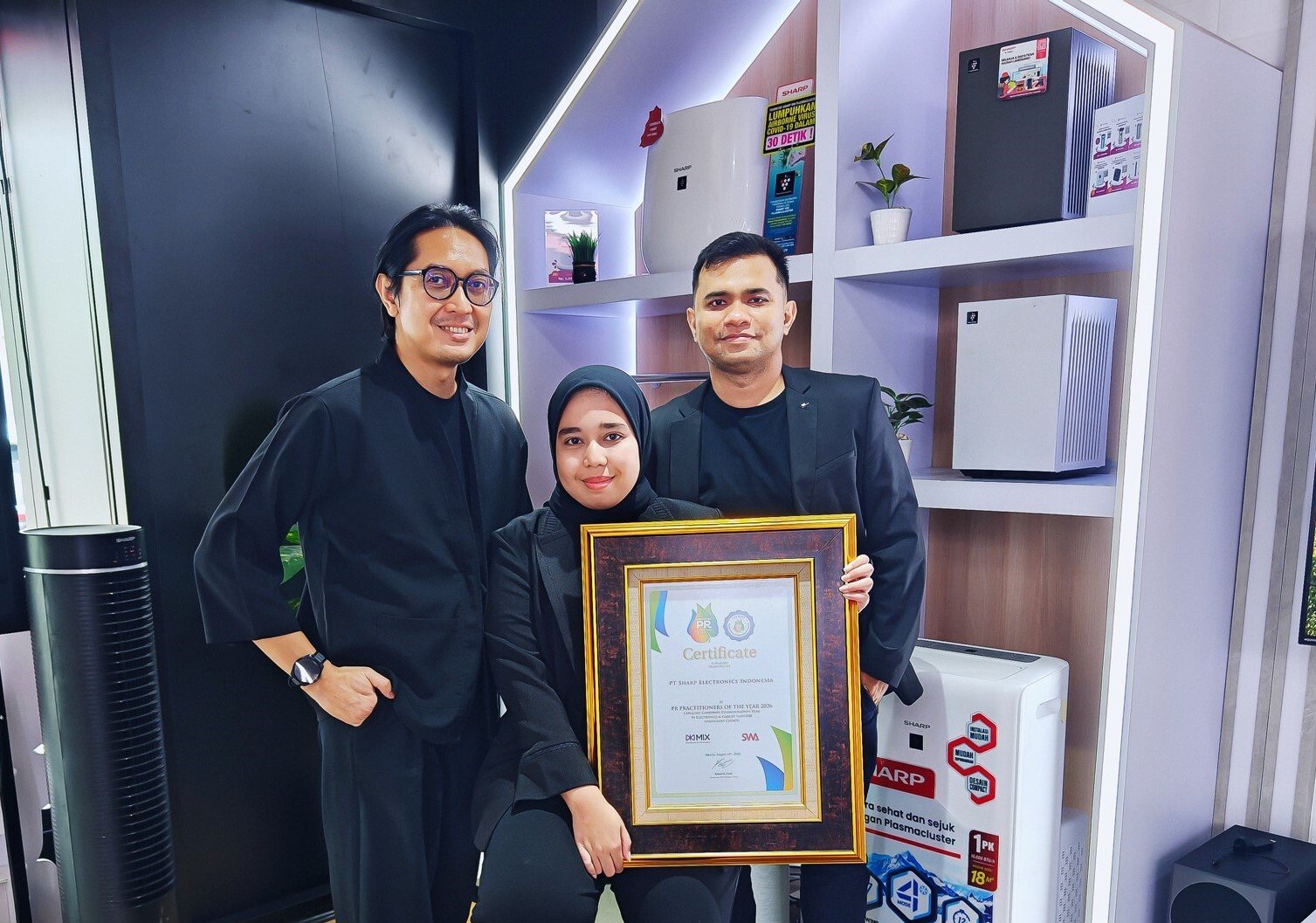 Sharp Indonesia raih penghargaan PR Practitioner 2026 melalui tim PR dan CSR