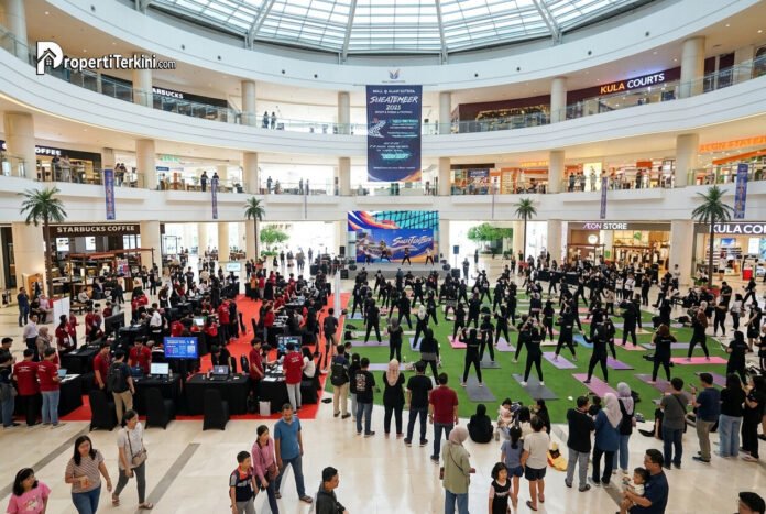 Atrium utama Mall @ Alam Sutera yang dipenuhi pengunjung dalam rangkaian acara Sweatember 2026