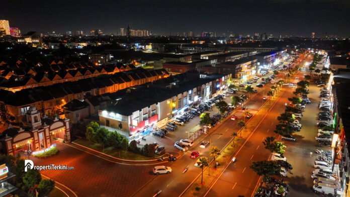 ruko cuan gading serpong grand boulevard aniva ramai malam hari Suasana malam hari kawasan ruko cuan di Gading Serpong Grand Boulevard Aniva Paramount Land