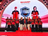 Manajemen dan tim teknisi layanan konsumen Sharp Indonesia meluncurkan AQUOS Platinum Service