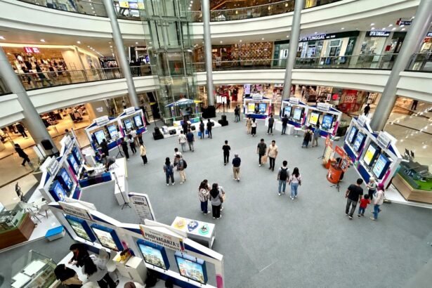 Suasana pameran Rumah123 x balé by BTN PropVaganza 2026 di MARGOCITY Depok yang menghadirkan pilihan hunian dari 10 pengembang dan promo KPR.
