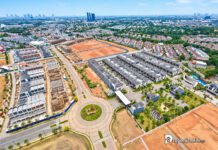 Progres pembangunan kawasan hunian dan komersial Pasadena Central District serta Grand Pasadena Village di Paramount Gading Serpong.