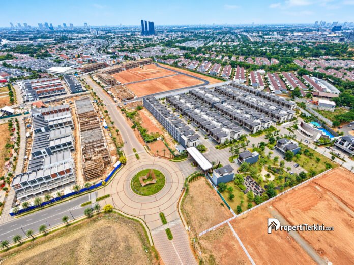 Progres pembangunan kawasan hunian dan komersial Pasadena Central District serta Grand Pasadena Village di Paramount Gading Serpong.