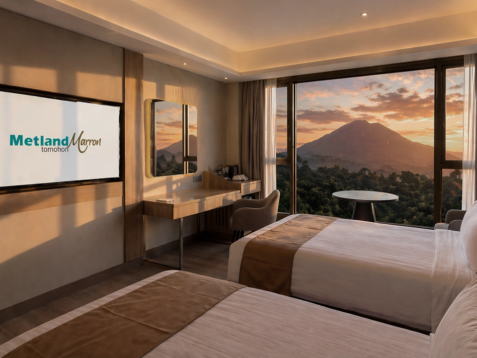 Kamar twin room Metland Marron Hotel Tomohon dengan pemandangan Gunung Lokon